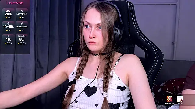 Snapshot of cutemilana_sexwife chatting on 4, 2, 2026 cutemilana sexwife online show from 4, 2, 2026