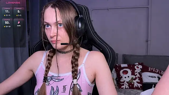 Snapshot of cutemilana_sexwife chatting on 7, 2, 2026 cutemilana sexwife online show from 7, 2, 2026