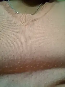 Snapshot of babyjunee12 chatting on 13, 4, 2026 babyjunee12 online show from 13, 4, 2026