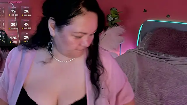 Snapshot of sandra_jackson chatting on 5, 6, 2026 sandra jackson online show from 5, 6, 2026