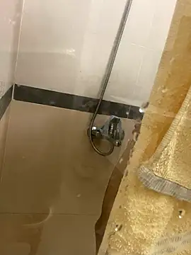 Snapshot of traidamtimgainung chatting on 8, 10, 2025 traidamtimgainung online show from 8, 10, 2025