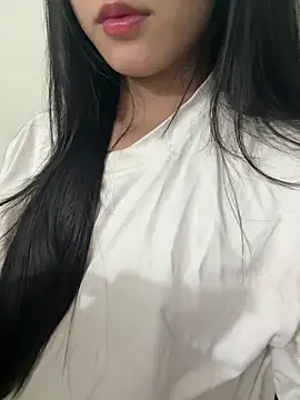 Snapshot of Desi_sara chatting on 11, 11, 2025 Desi sara online show from 11, 11, 2025