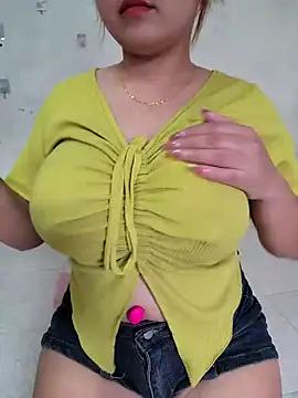 Snapshot of Akira_sera chatting on 8, 10, 2025 Akira sera online show from 8, 10, 2025