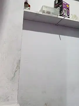 poojam93 online show from 6, 10, 2025