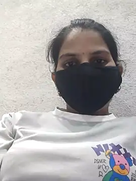 poojam93 online show from 22, 6, 2026