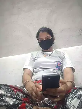 poojam93 online show from 25, 7, 2026