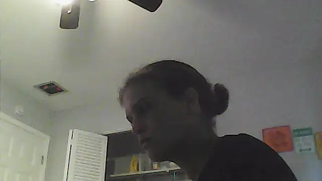 Snapshot of sarahkat86 chatting on 19, 5, 2026 sarahkat86 online show from 19, 5, 2026