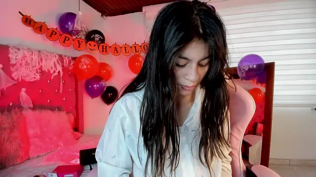 Snapshot of Jade_rey_ chatting on 14, 10, 2025 Jade rey online show from 14, 10, 2025