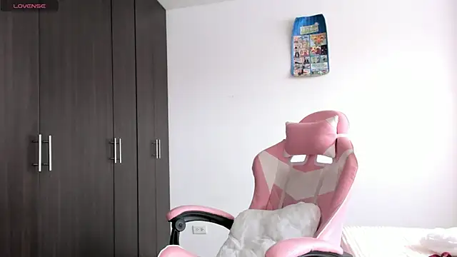 Snapshot of kendal_hot01 chatting on 7, 2, 2026 kendal hot01 online show from 7, 2, 2026