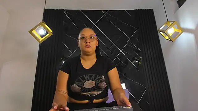Snapshot of AriaBelle chatting on 6, 6, 2026 AriaBelle online show from 6, 6, 2026