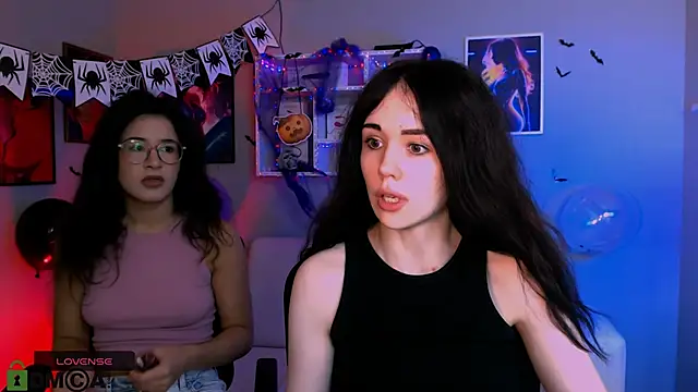 Snapshot of riley_sanders chatting on 30, 10, 2025 riley sanders online show from 30, 10, 2025