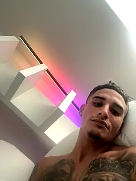 Snapshot of Cuban_4777 chatting on 27, 10, 2025 Cuban 4777 online show from 27, 10, 2025