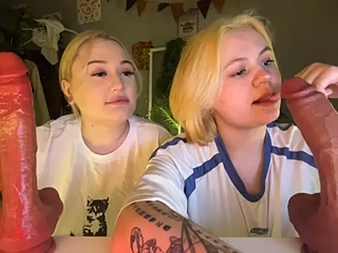 Snapshot of MoonIvy_ chatting on 19, 2, 2026 MoonIvy online show from 19, 2, 2026