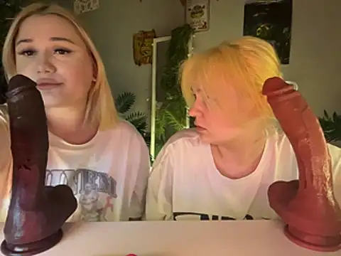 Snapshot of MoonIvy_ chatting on 20, 2, 2026 MoonIvy online show from 20, 2, 2026