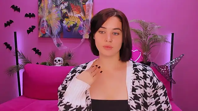 lil angel  online show from 5, 11, 2025