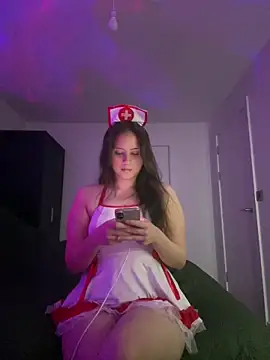 Snapshot of laylabliss chatting on 17, 11, 2025 laylabliss online show from 17, 11, 2025