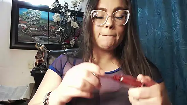 Snapshot of Laia__hadid chatting on 9, 10, 2025 Laia hadid online show from 9, 10, 2025