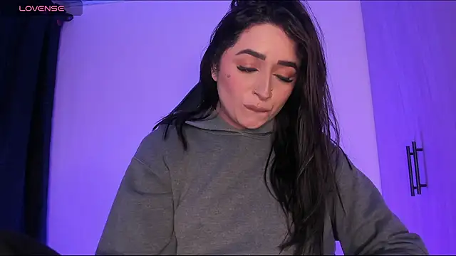 Snapshot of scarlett_Collinss chatting on 28, 4, 2026 scarlett Collinss online show from 28, 4, 2026
