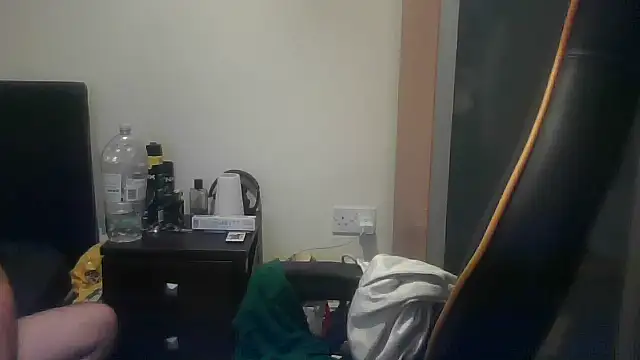 LondonMan1988 online show from 15, 11, 2025