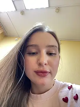 Snapshot of Mary_Sensory chatting on 23, 3, 2026 Mary Sensory online show from 23, 3, 2026
