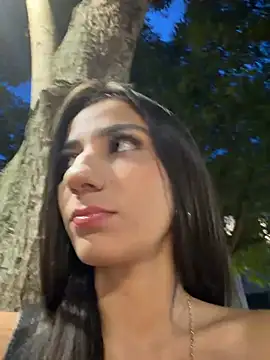 -juicy  online show from 23, 5, 2026