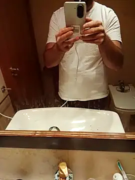 Snapshot of manchego85 chatting on 9, 10, 2025 manchego85 online show from 9, 10, 2025