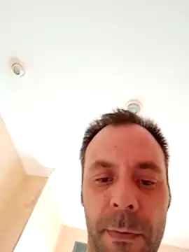 Snapshot of manchego85 chatting on 19, 10, 2025 manchego85 online show from 19, 10, 2025