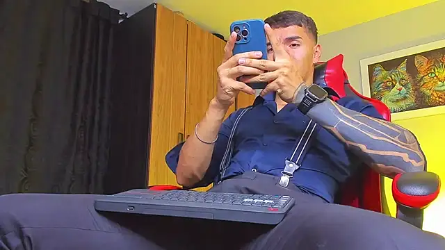 Snapshot of ALPHA_DOMINUS_ chatting on 29, 9, 2025 ALPHA DOMINUS online show from 29, 9, 2025