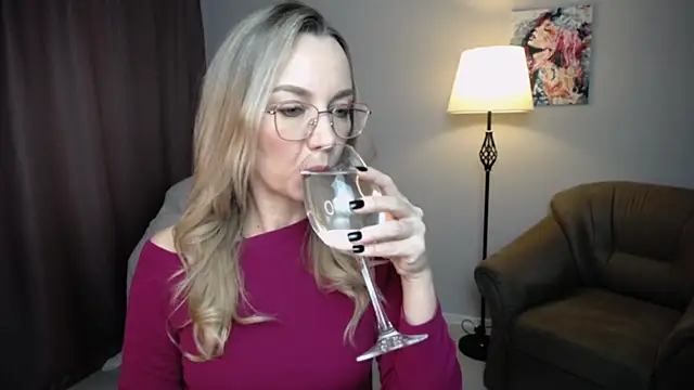 Ava Elior online show from 31, 10, 2025