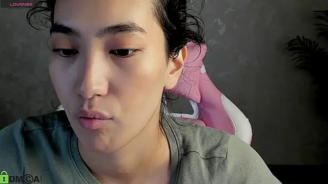 FlirtyAura online show from 21, 11, 2025