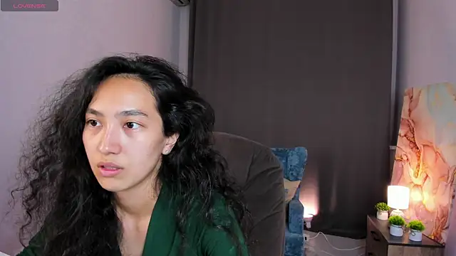 Snapshot of FlirtyAura chatting on 22, 6, 2026 FlirtyAura online show from 22, 6, 2026