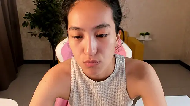 Snapshot of FlirtyAura chatting on 10, 7, 2026 FlirtyAura online show from 10, 7, 2026