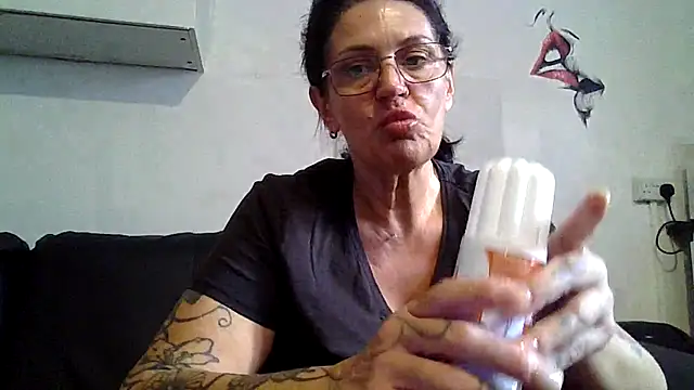 RubyyRosee online show from 9, 7, 2026