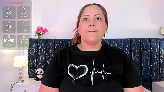 Snapshot of katte_landerr chatting on 5, 5, 2026 katte landerr online show from 5, 5, 2026