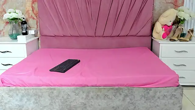 Snapshot of KatySweetas chatting on 6, 2, 2026 KatySweetas online show from 6, 2, 2026