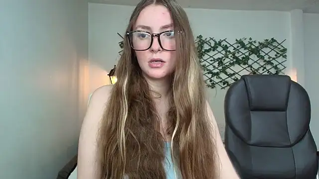 velvet  moon online show from 16, 4, 2026