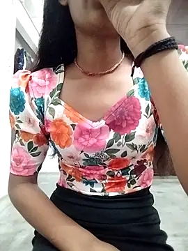 Snapshot of Naina_04 chatting on 2, 10, 2025 Naina 04 online show from 2, 10, 2025