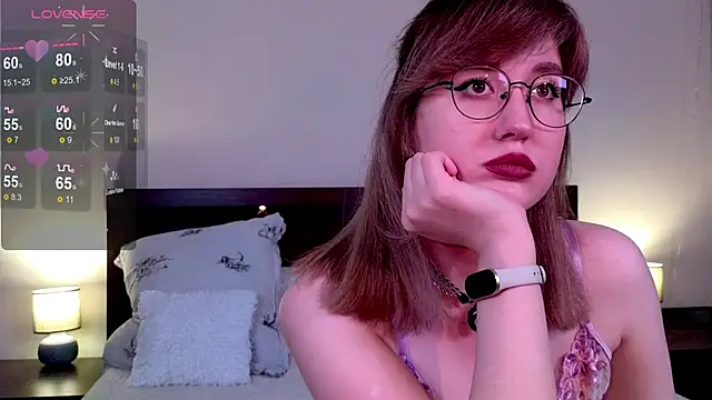 Snapshot of _AlexaFlowers_ chatting on 29, 5, 2026 AlexaFlowers online show from 29, 5, 2026