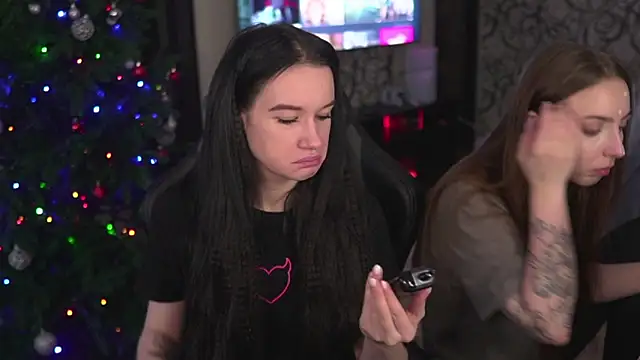 Snapshot of lis_silver chatting on 19, 12, 2025 lis silver online show from 19, 12, 2025