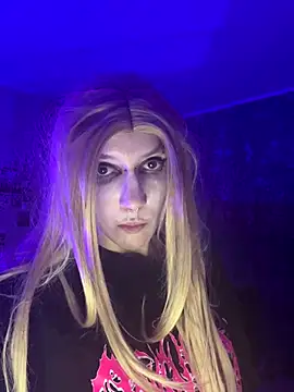 Akira-ivy online show from 19, 9, 2025