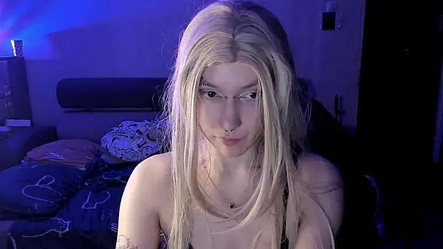 Akira-ivy online show from 3, 3, 2026