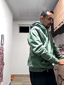 stivenlujan69 online show from 13, 11, 2025