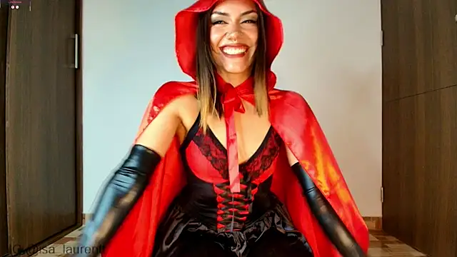 Snapshot of Isa_laurentt_ chatting on 31, 10, 2025 Isa laurentt  online show from 31, 10, 2025