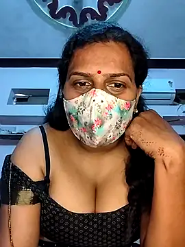 Snapshot of sexy_aaru chatting on 5, 5, 2026 sexy aaru online show from 5, 5, 2026