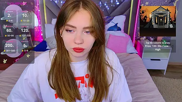 Snapshot of Moon__Bunny chatting on 18, 10, 2025 Moon Bunny online show from 18, 10, 2025