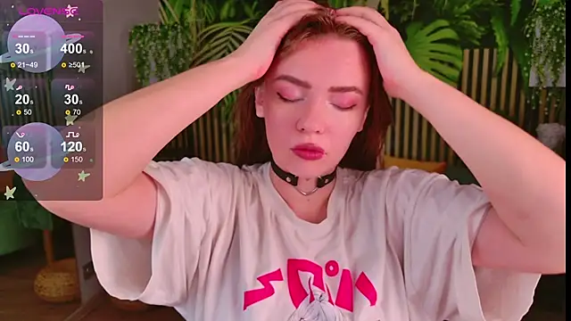 Snapshot of Moon__Bunny chatting on 19, 10, 2025 Moon Bunny online show from 19, 10, 2025