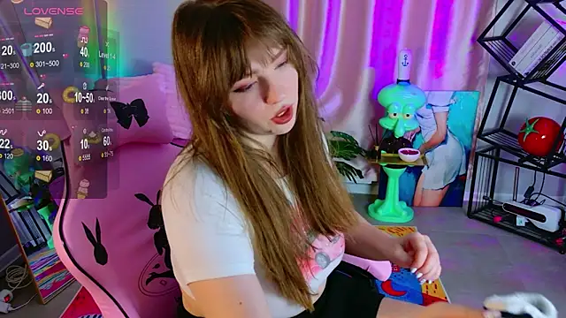 Snapshot of Moon__Bunny chatting on 8, 5, 2026 Moon Bunny online show from 8, 5, 2026