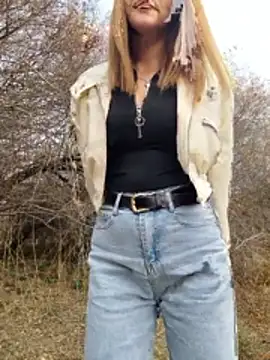 YOOUR EVAA online show from 26, 10, 2025