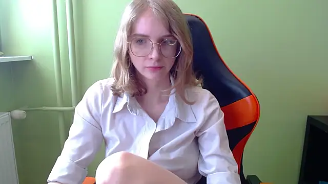 juicyPenny online show from 11, 4, 2026