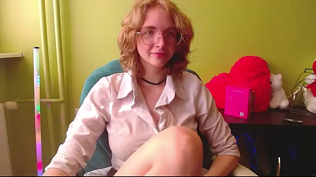 Snapshot of juicyPenny chatting on 26, 6, 2026 juicyPenny online show from 26, 6, 2026